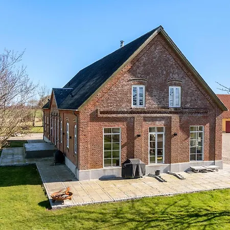 Nice Home In Sønder Stenderup With Wifi *